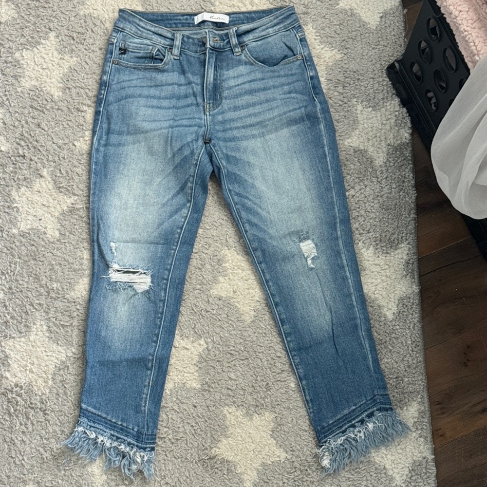 KanCan Distressed Blue Ankle Jeans
